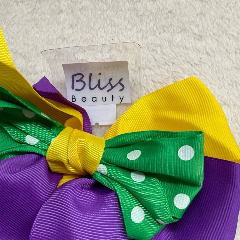Bliss layered bow